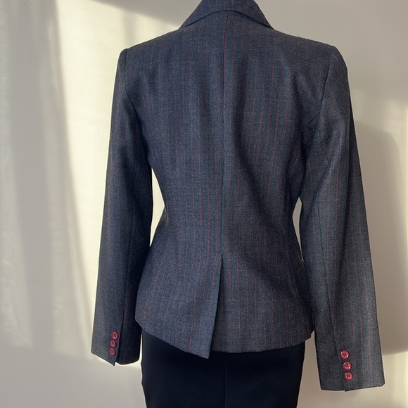 Made in Vancouver Custom Pinstripe Blazer Womens Size 4 - Picture 3 of 7